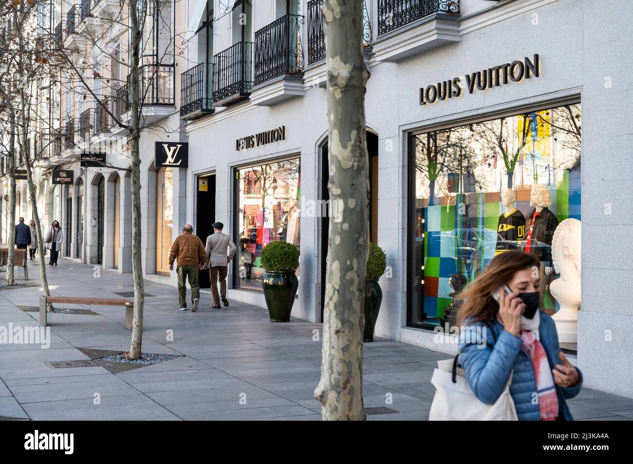 Madrid, Spain. 16th Mar, 2022. Pedestrians walk past the French luxury  fashion brand Louis Vuitton store in Spain. (Photo by Xavi Lopez/Sopa  Images/Sipa USA) Credit: Sipa USA/Alamy Live News Stock Photo -