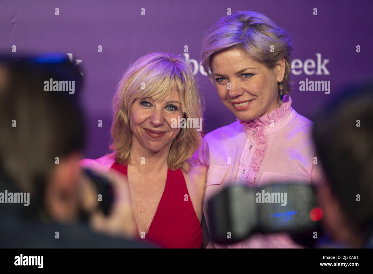 Amsterdam, Netherlands. 08th Apr, 2022. 2022-04-08 21:50:52 AMSTERDAM - Claudia de Breij and Jessica van Geel on the red carpet prior to the Boekenbal, the traditional opening of the Boekenweek. The theme of the party is The night is of love, which ties in with first love, the subject of the Boekenweek. ANP JEROEN JUMELET netherlands out - belgium out Credit: ANP/Alamy Live News Stock Photo