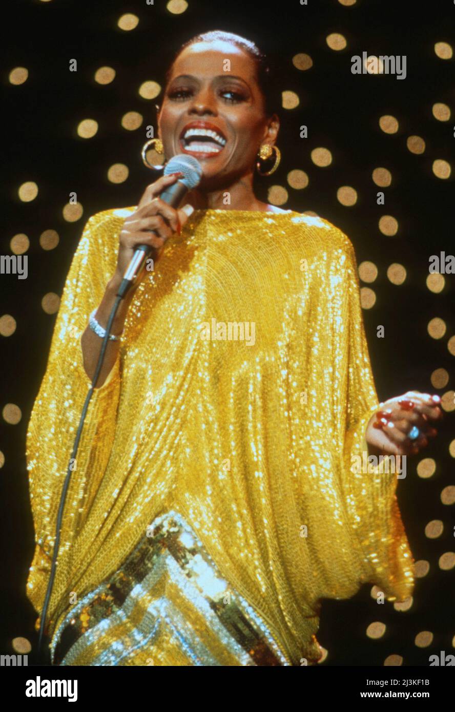 diana ross gold dress Diana Ross 031417