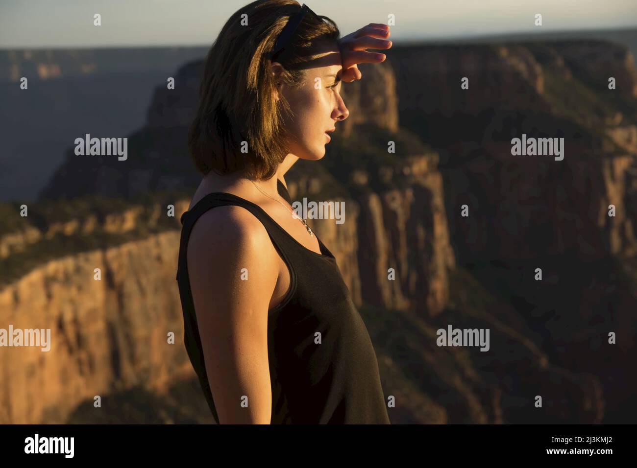 Grand canyon arizona sunset woman hi-res stock photography and images ...