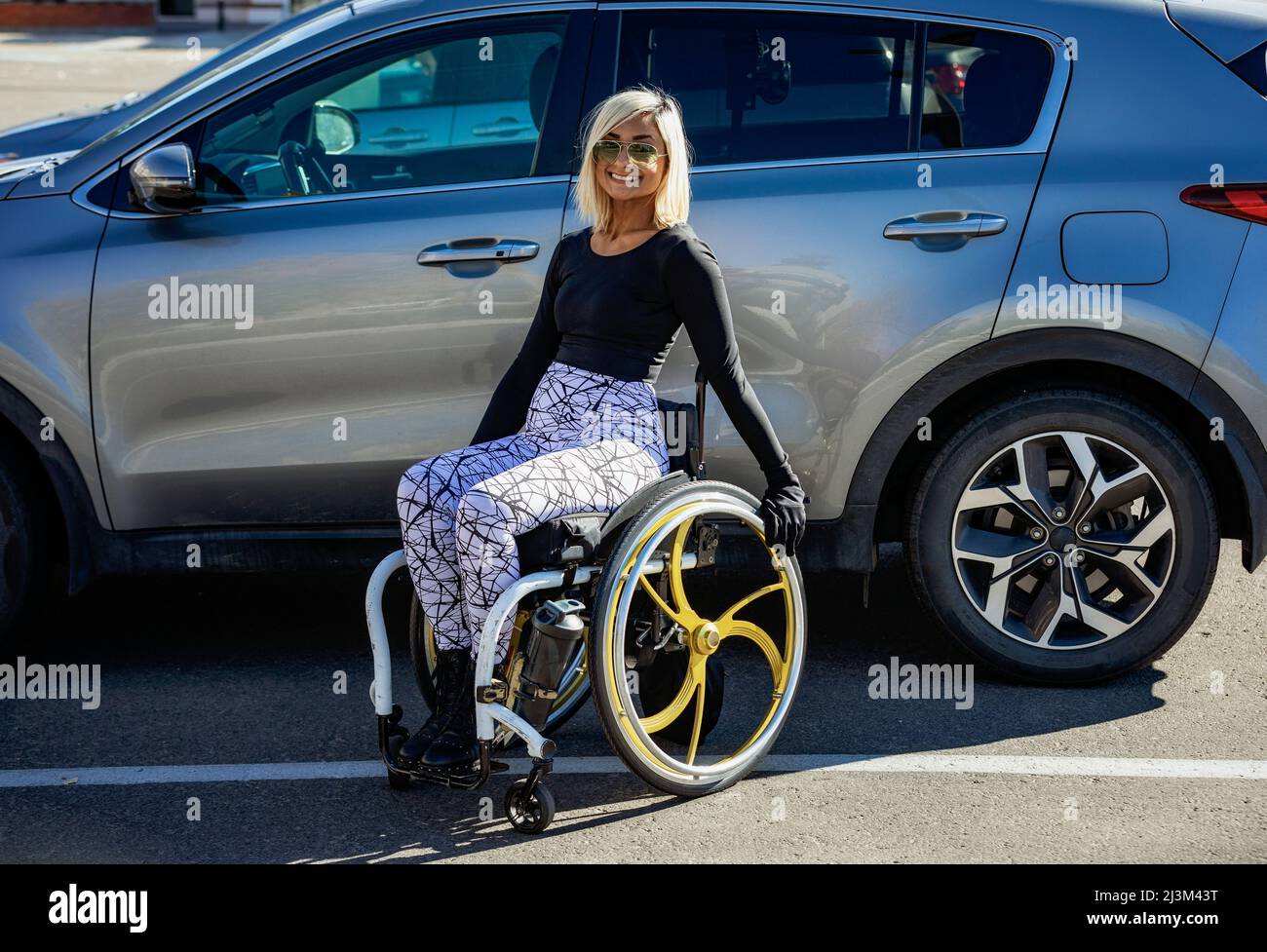 Wheelchair adapted vehicle hi-res stock photography and images - Alamy
