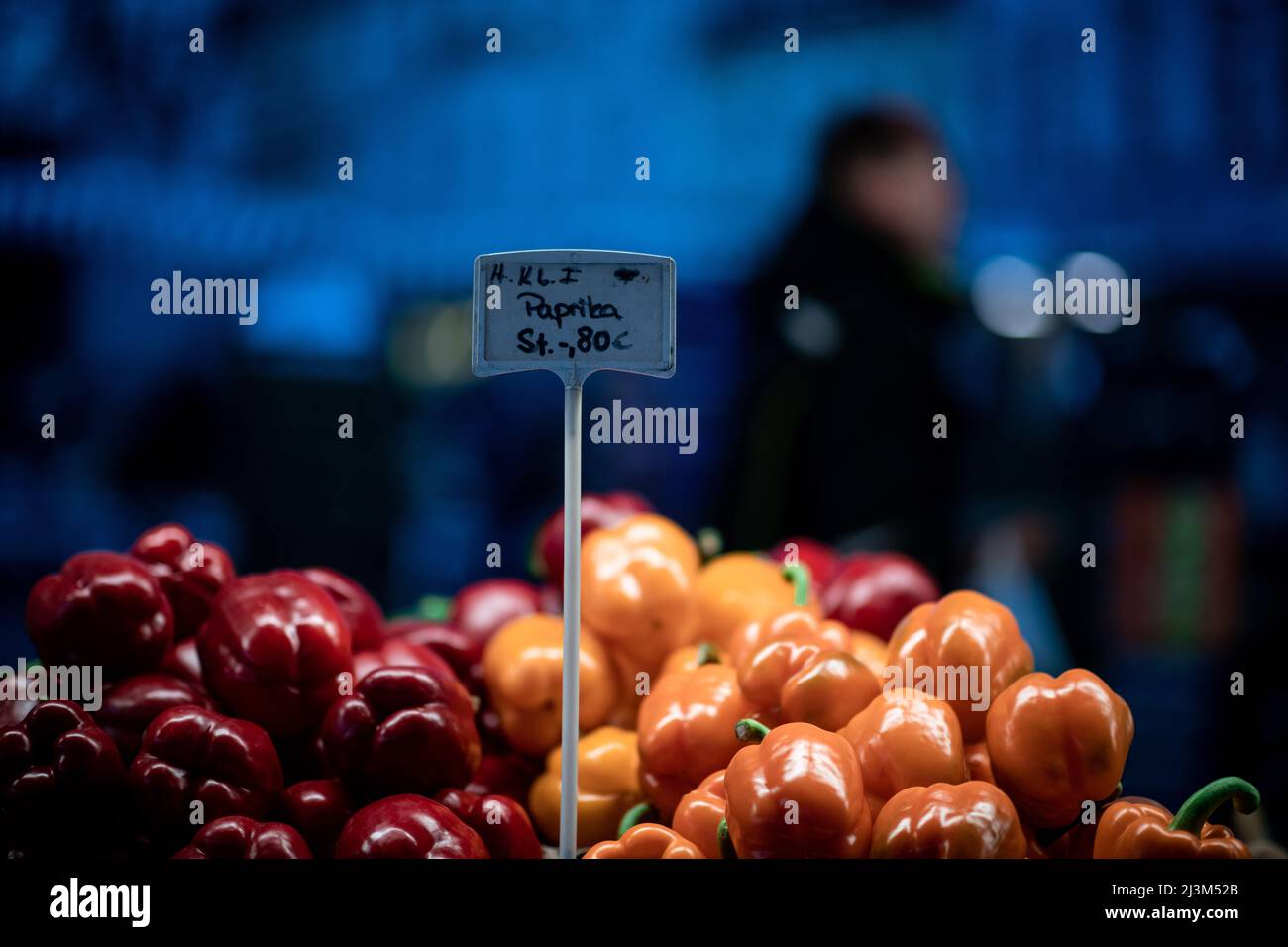 Oberhausen, Germany. 09th Apr, 2022. Peppers lie on a sales floor at the weekly market in Oberhausen-Sterkrade. Due to the war in Ukraine, the prices of many products are rising, even basic foodstuffs are affected. Credit: Fabian Strauch/dpa/Alamy Live News Stock Photo