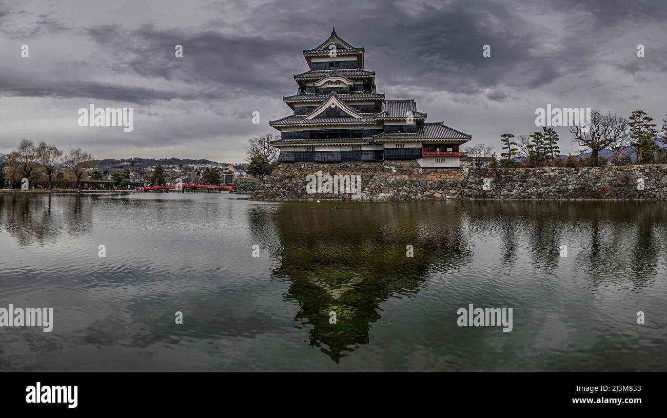 Matsumoto Castle, originally known as Fukashi Castle, is one of Japan's premier historic castles.  The building is also known as the 'Crow Castle' ... Stock Photo