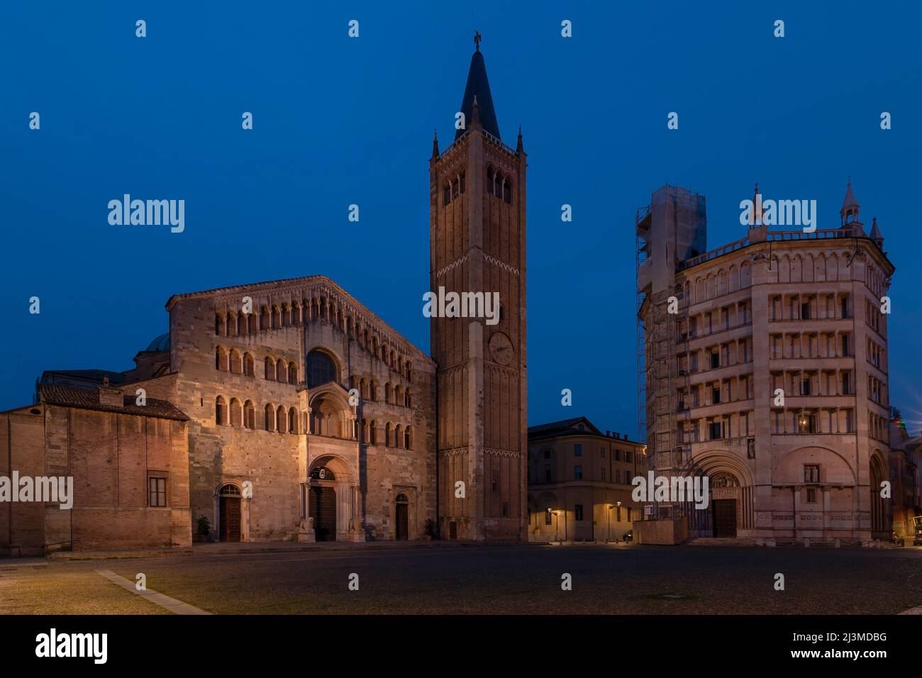 Piazza Duomo square in the historic center of Parma, Italy, in twilight  light Stock Photo - Alamy