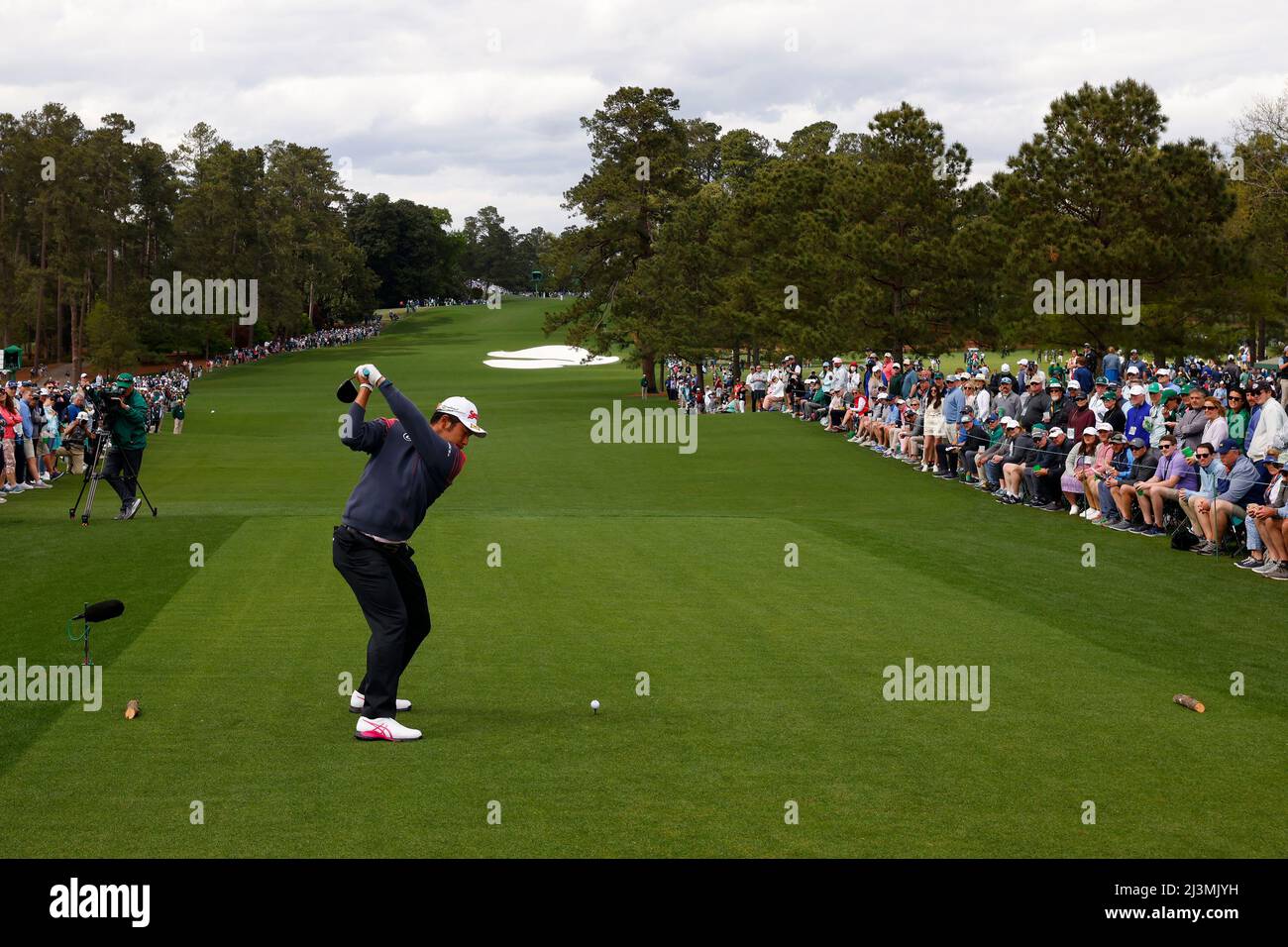 Georgia, USA. 08th Apr, 2022. (220409) -- AUGUSTA, April 9, 2022 (Xinhua) -- Hideki Matsuyama of Japan competes during the second round of 2022 The Masters golf tournament at Augusta National Golf Club, in Augusta, the United States, on April 8, 2022. (Masters golf tournament/Handout via Xinhua) Credit: Xinhua/Alamy Live News Stock Photo