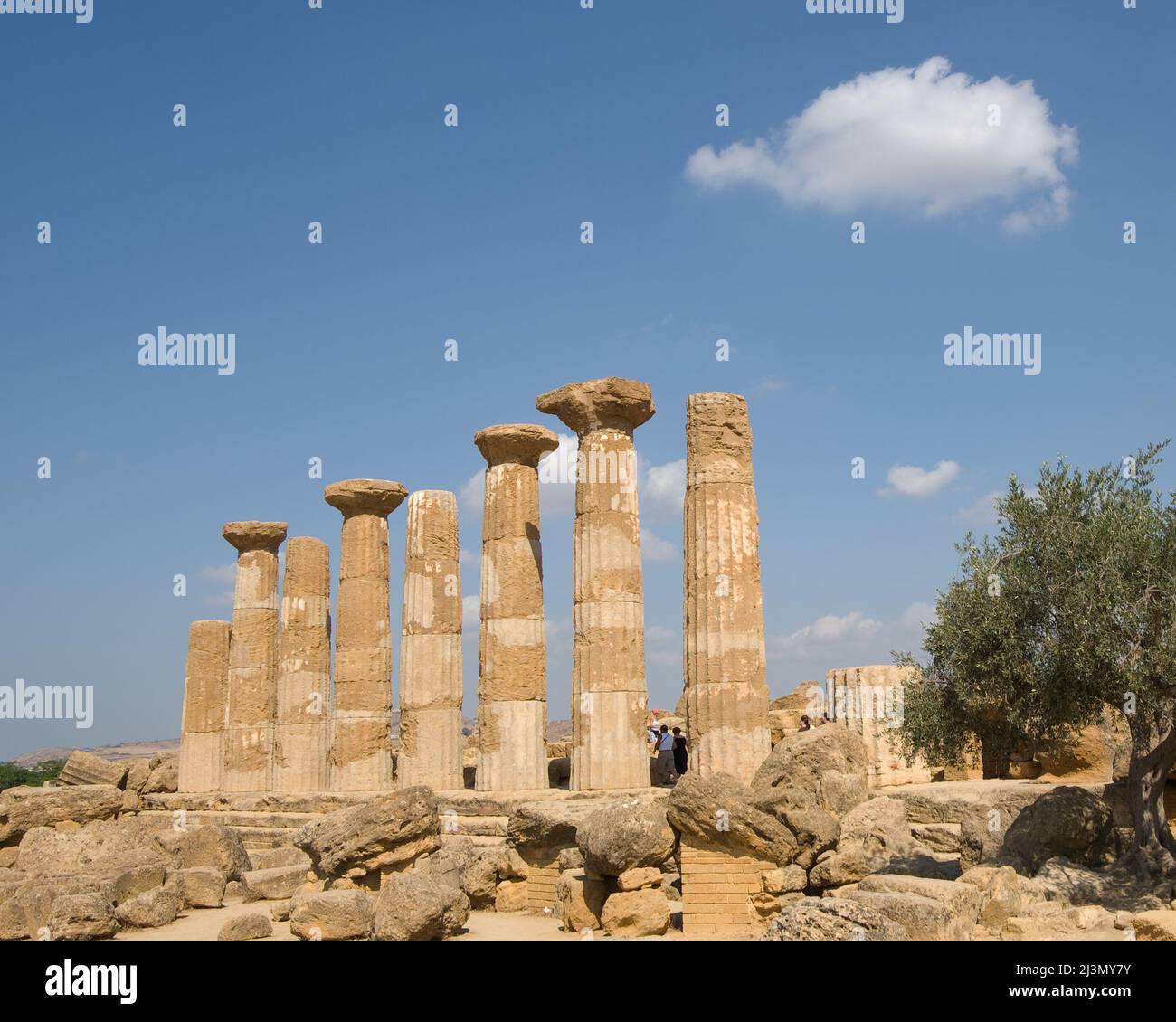 view of doric temple of Heracles in the valley of temples in Agrigento Stock Photo