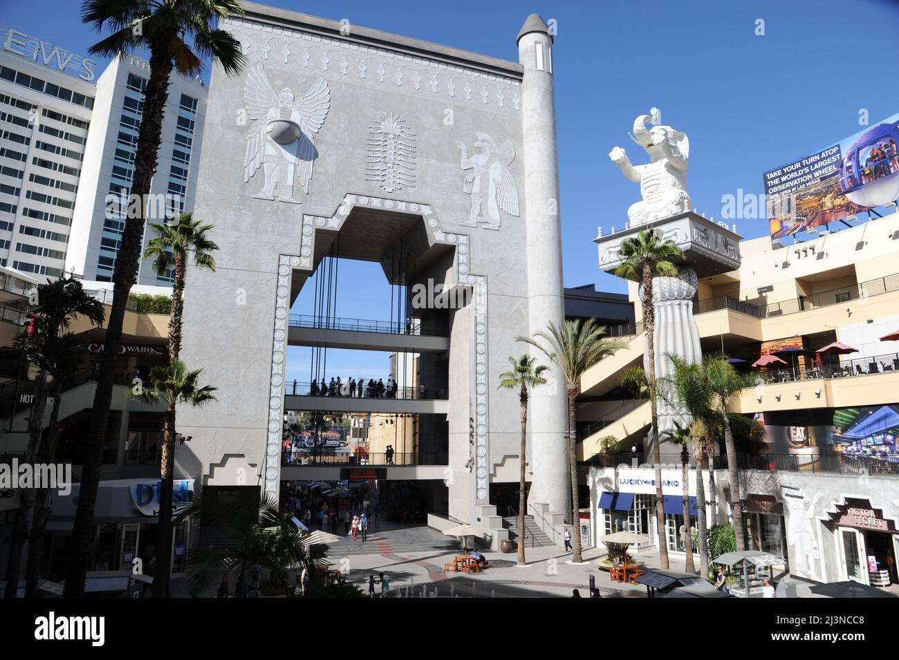 Hollywood and Highland Shopping Mall, Los Angeles, USA Stock Photo - Alamy