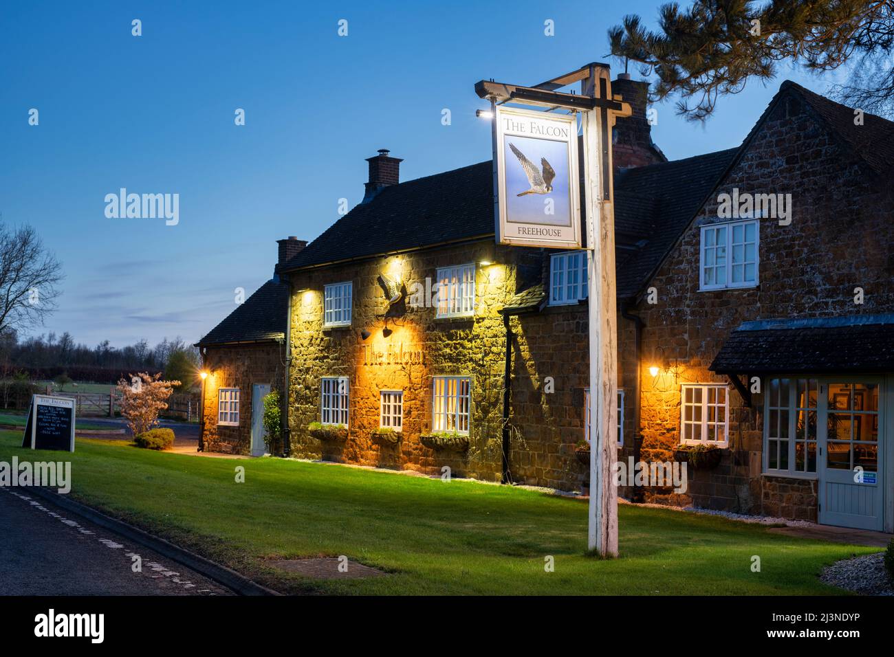 The Falcon Pub at dawn. Warmington, Warwickshire, England Stock Photo