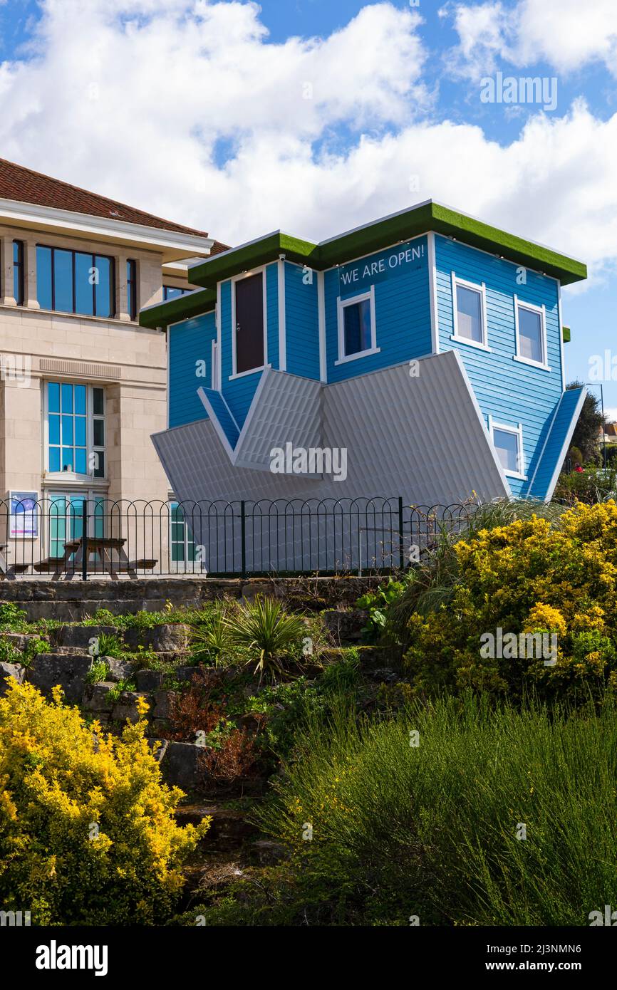 Quirky upside down house hi-res stock photography and images - Alamy