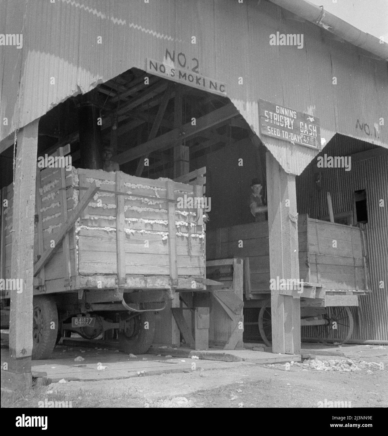 The cotton gin near Robstown, Texas Stock Photo Alamy