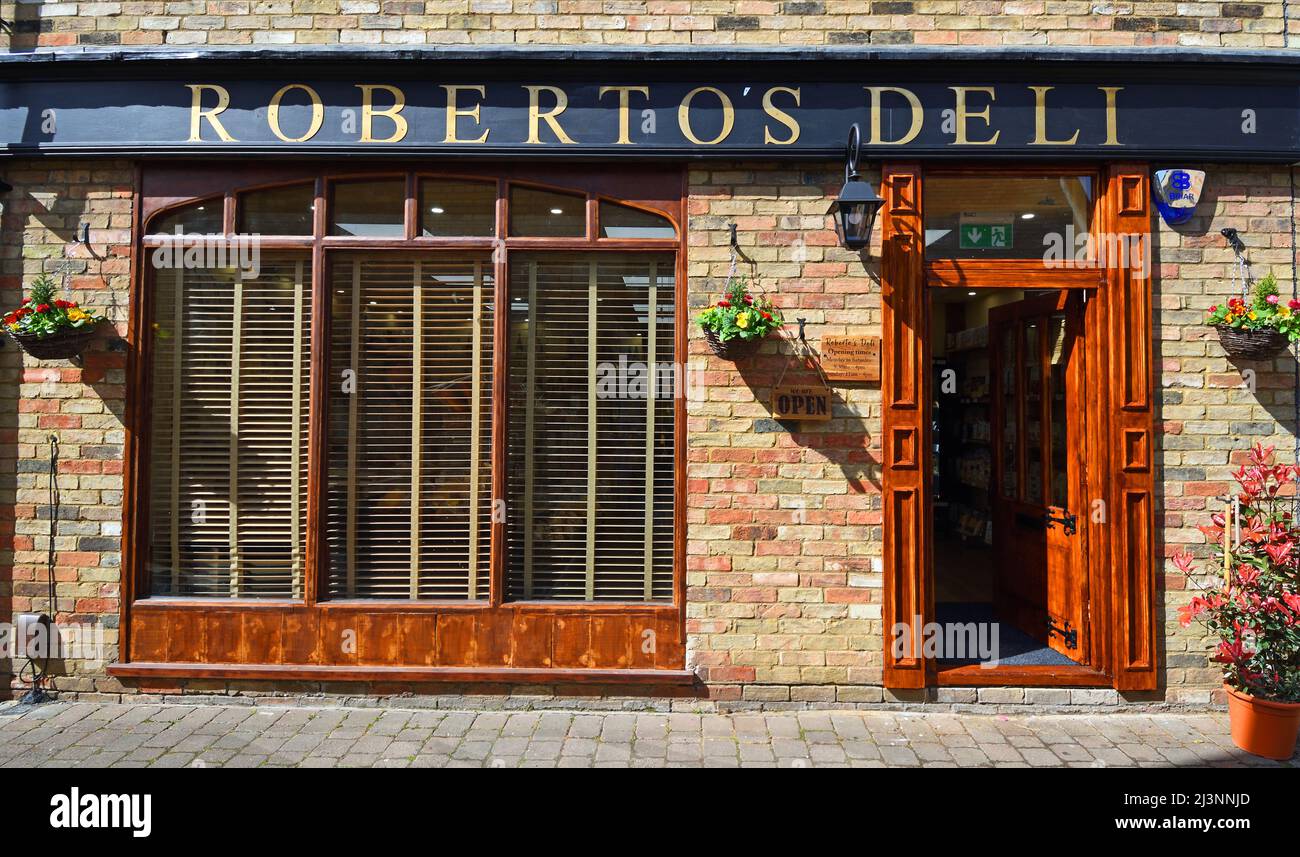 Roberto's Deli in St Neots store front. Stock Photo