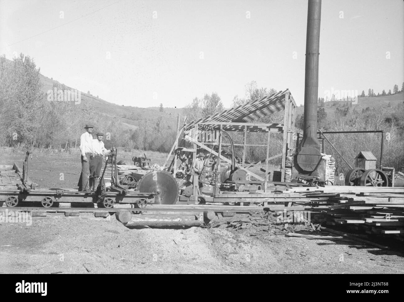 Ola selfhelp sawmill under construction. Idaho Stock Photo Alamy