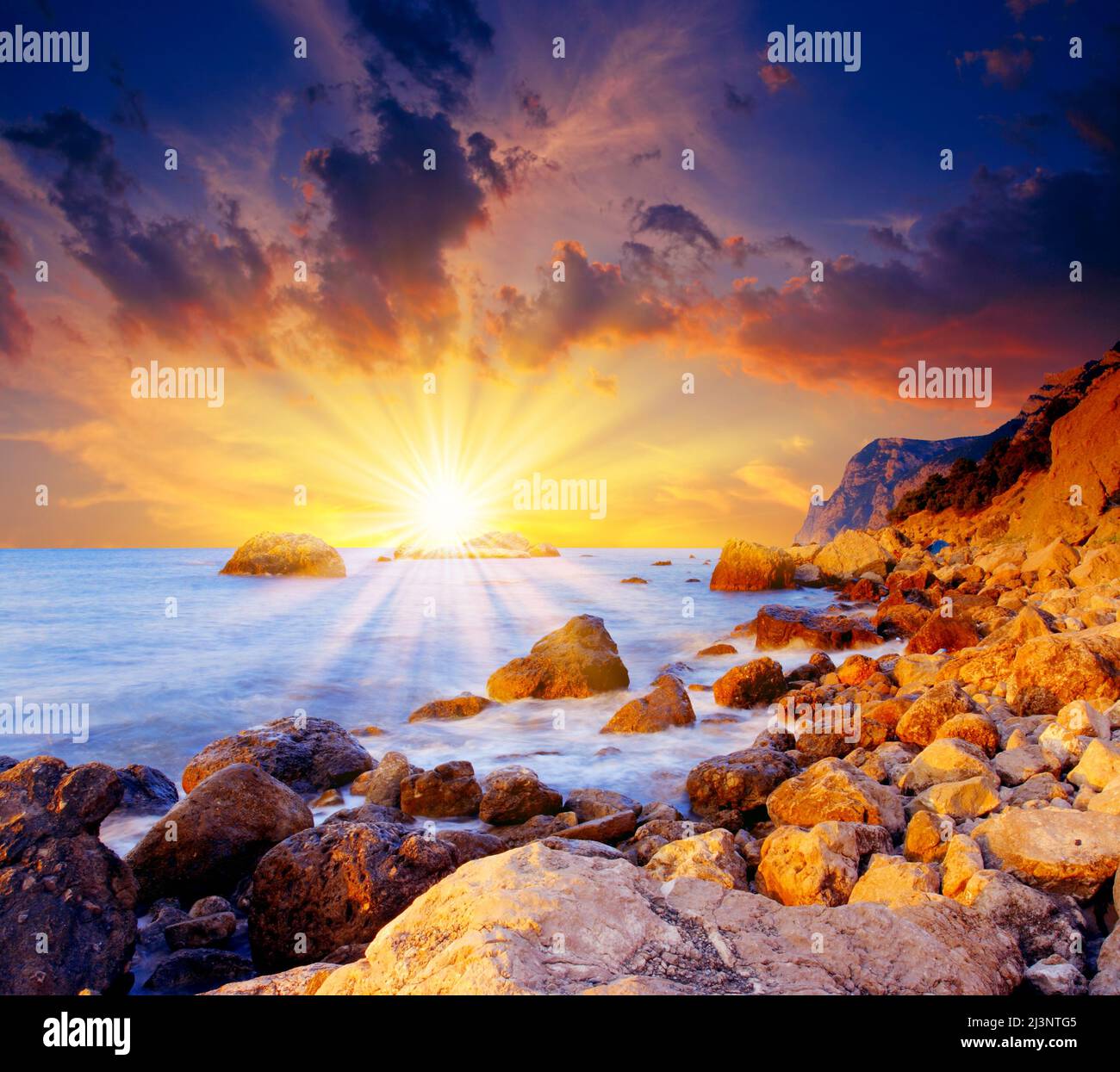 Beautiful sky over evening sea hi-res stock photography and images - Alamy