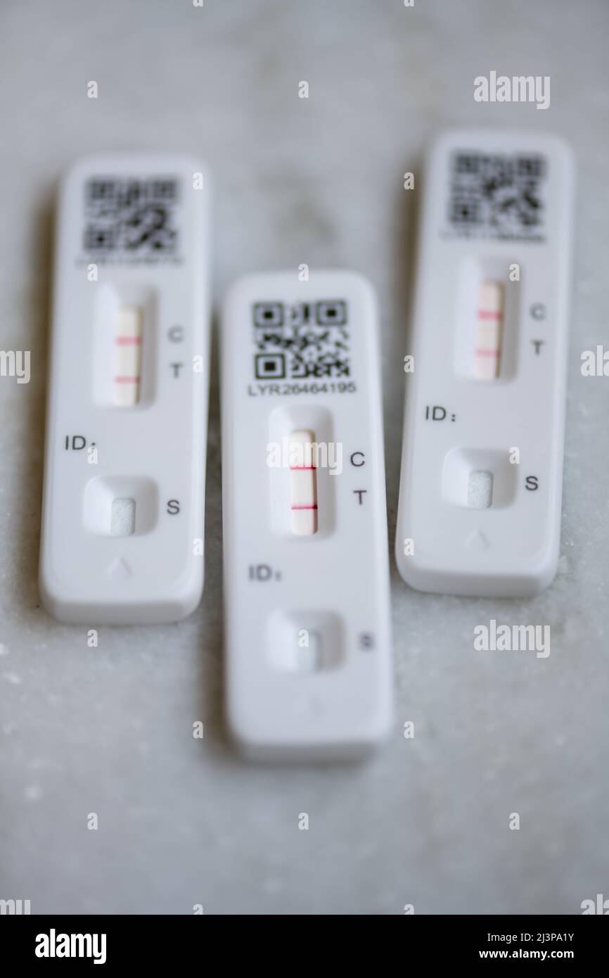 Lateral Flow Test LFT LFD Lateral Flow Device Kit Having
