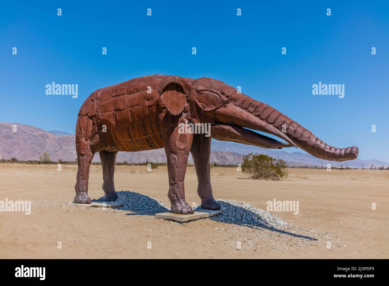 A steel sculpture of a life-sized Gomphothere (Gomphothere) an extinct animal that lived up to 9 million years ago in the Anza-Borrego Desert of South Stock Photo - Alamy A steel sculpture of a life-sized Gomphothere (Gomphothere) an extinct animal that lived up to 9 million years ago in the Anza-Borrego Desert of South Stock Photo - Alamy
