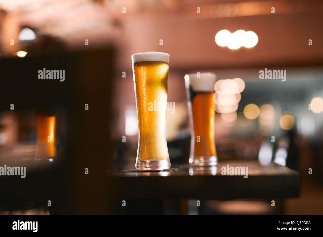 Glass beer night club table hires stock photography and images Alamy