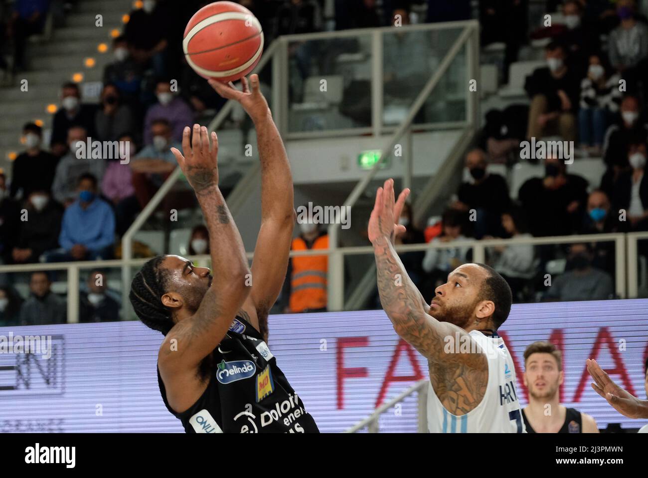 BLM Group Arena, Trento, Italy, April 09, 2022, Desonta Bradford - Aquila Basket Dolomiti Trentino Energia  during  Dolomiti Energia Trentino vs Happy Casa Brindisi - Italian Basketball A Serie  Championship Stock Photo