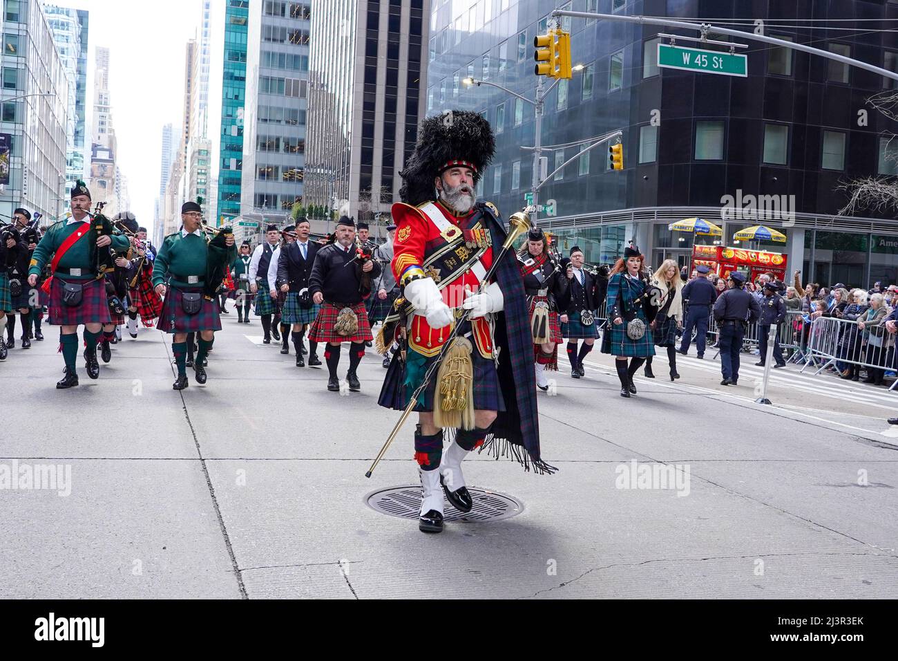 2022 new york city tartan day parade hires stock photography and