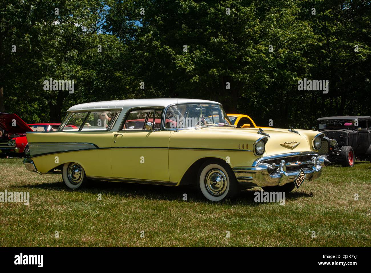 Grand Ledge, MI - July 8, 2017: Yellow 1957 Chevrolet Nomad at a local car show. Stock Photo
