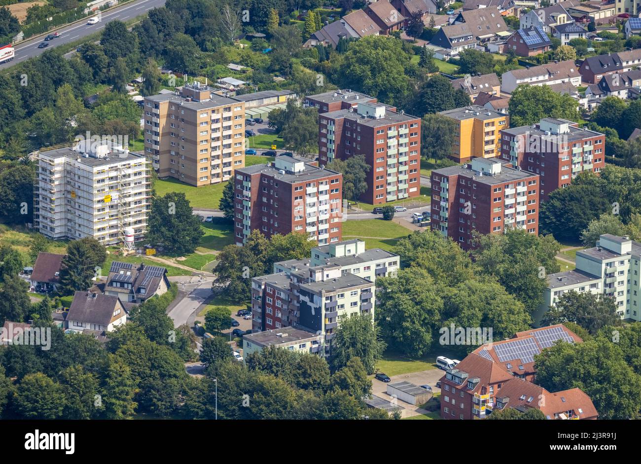 Aerial photograph, renovation of a residential building in the high-rise housing estate Blumenstraße and Auf dem Spiek in Kamen, Ruhr area, North Rhin Stock Photo