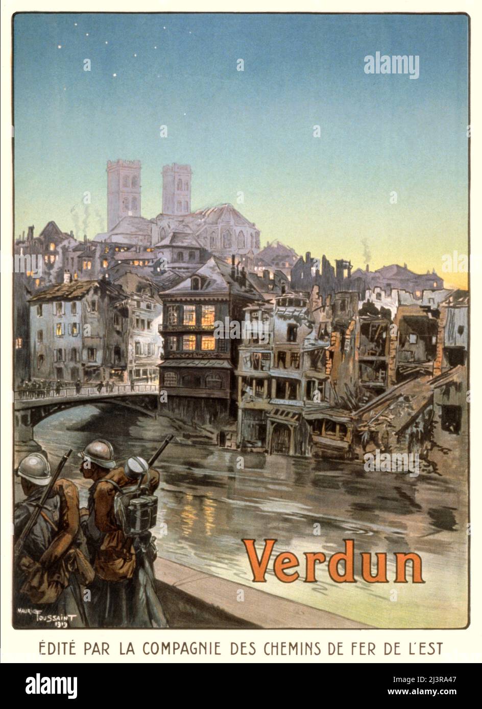 An early 20th century French advertising poster from World War One, 1914-1918, showing French soldiers marching beside a river and over a bridge into a shelled Verdun. The battle of Verdun in 1916 was the longest and costliest battle, in terms of lives, of the war. The artist is Maurice Toussaint (1882-1974) Stock Photo