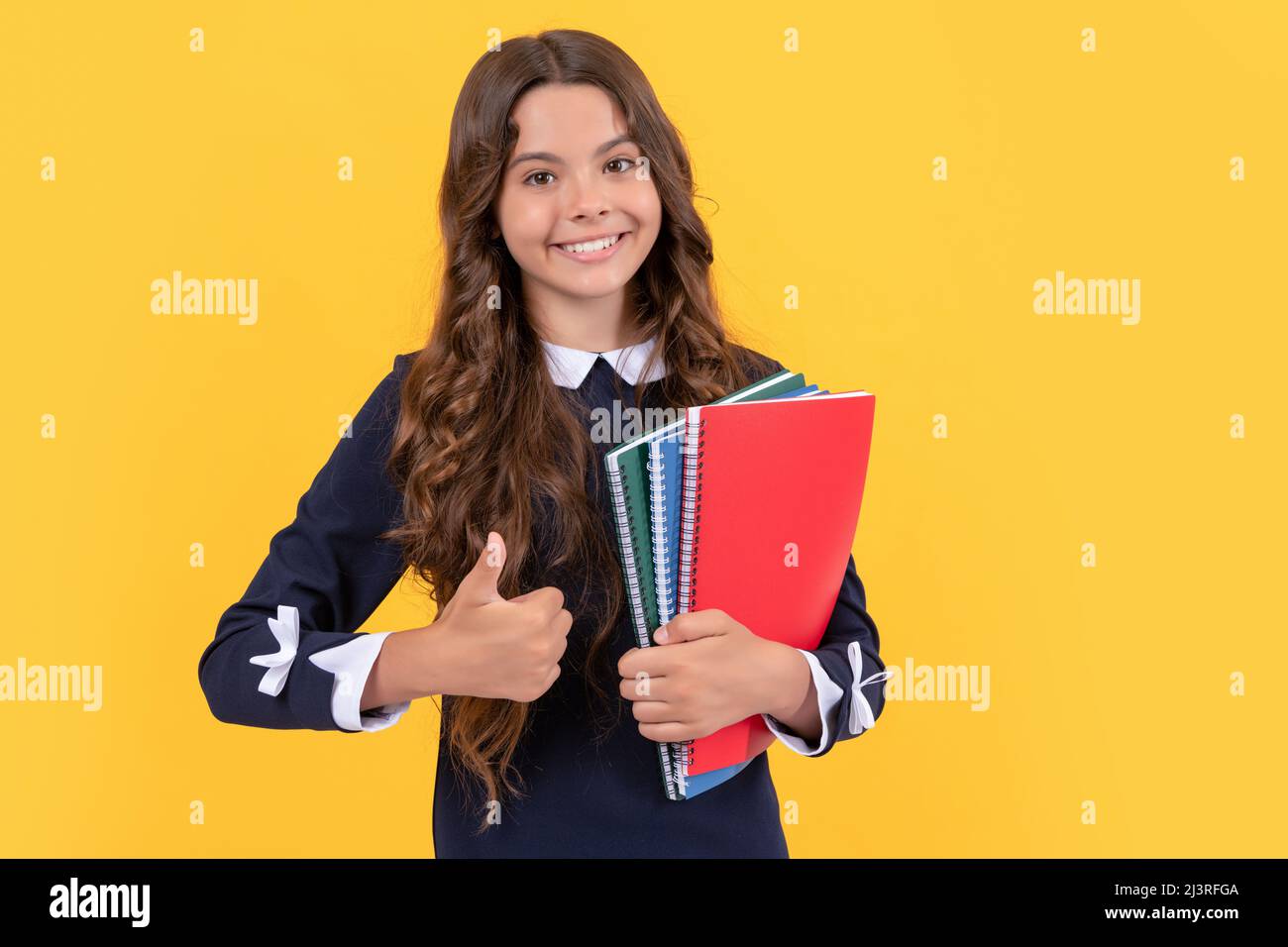 Primary student going school hi-res stock photography and images - Alamy
