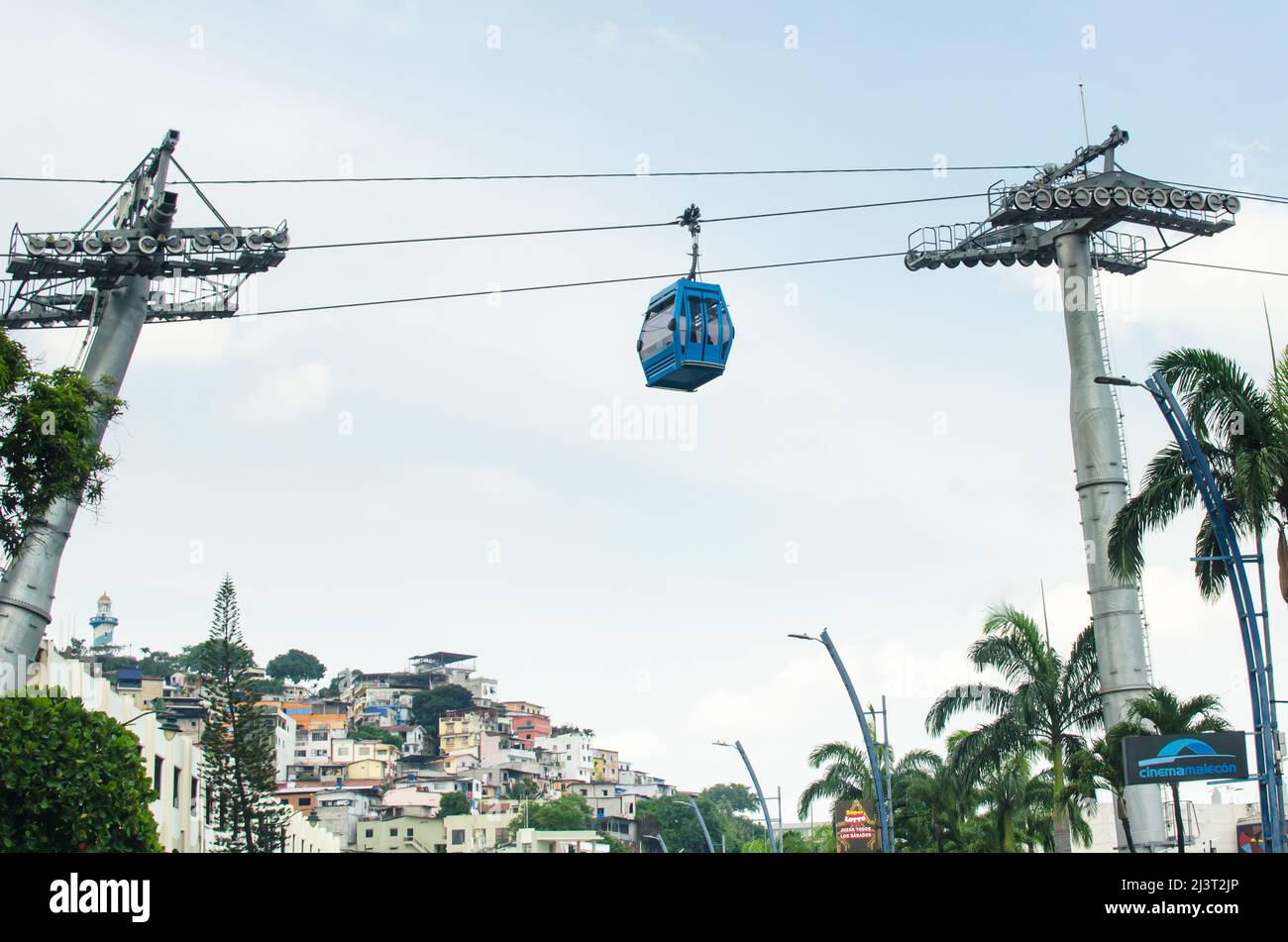 Urban cable car that connects the cities of Duran and Guayaquil Stock Photo