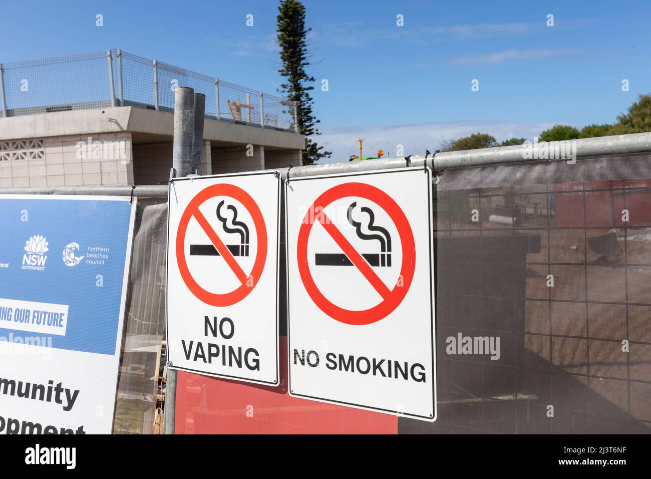 No vaping and no smoking signs on a construction site in Long Reef Sydney, NSW,Australia Stock Photo - Alamy