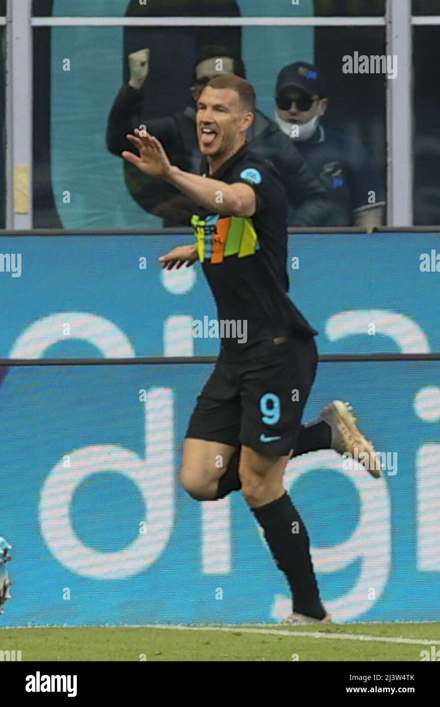 Milan Italy 09th Apr 22 April 09 22 Milano Mi Italy Giuseppe Meazza San Siro Stadium Matchday 32a Of The Italian Serie A Tim 21 22 Championship Match Between The Teams Of