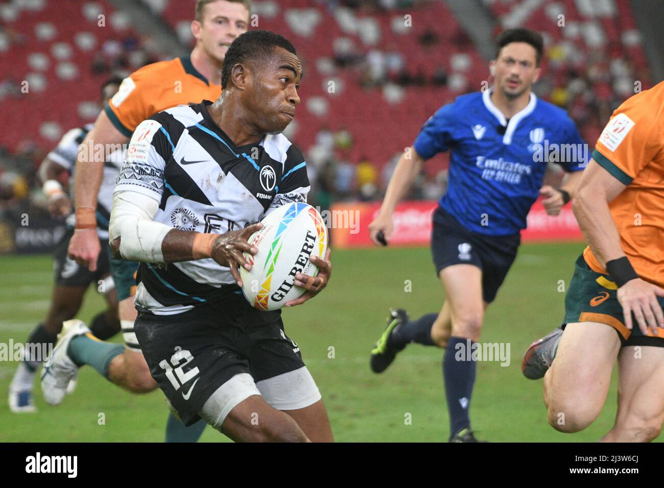Singapore. 10th Apr, 2022. Vuivawa Naduvalo of Fiji scores a try during the semifinal between Australia and Fiji at the HSBC World Rugby Sevens Singapore stop, held in the National Stadium on April 10, 2022. Credit: Then Chih Wey/Xinhua/Alamy Live News Stock Photo
