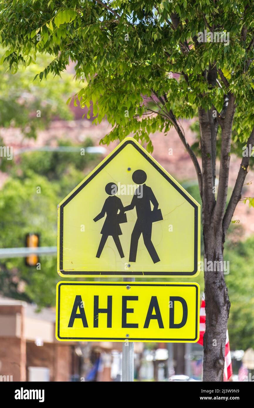 School children crossing ahead sign hi-res stock photography and images ...