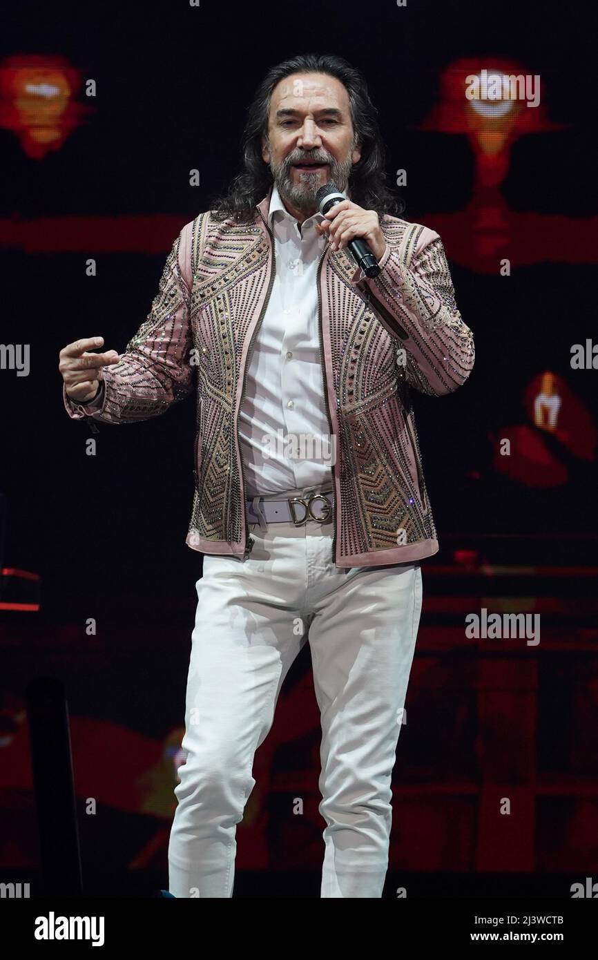 Los Bukis \u0026 Beyond: Marco Antonio Solís Historia Cantada Continues -  Pollstar News
