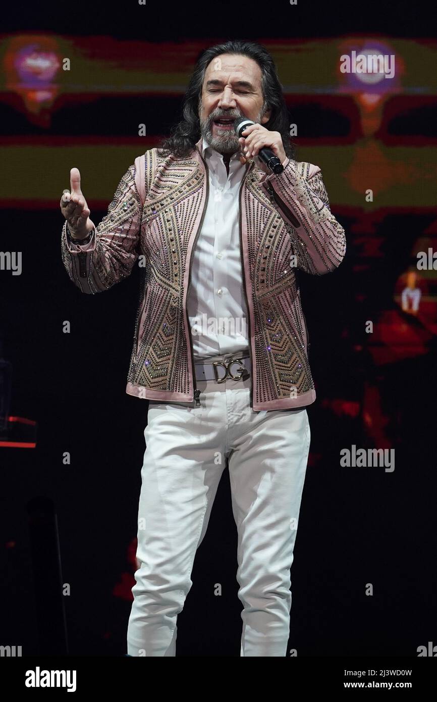 Marco antonio solís 2022 hi-res stock photography and images - Alamy