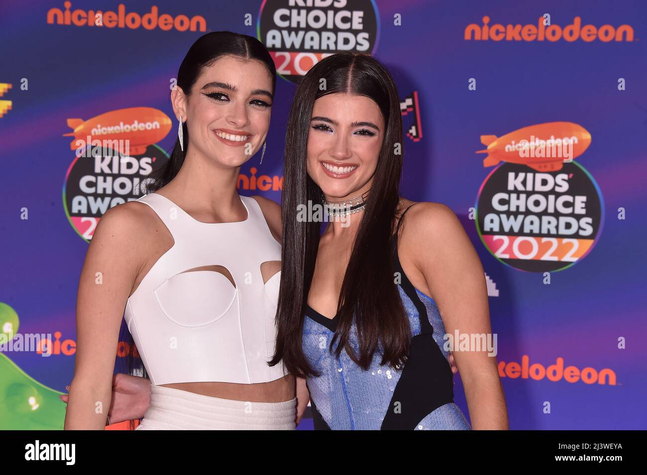 Santa Monica Ca 9th Apr 2022 Dixie D Amelio And Charli D Amelio At santa-monica-ca-9th-apr-2022-dixie-d-amelio-and-charli-d-amelio-at