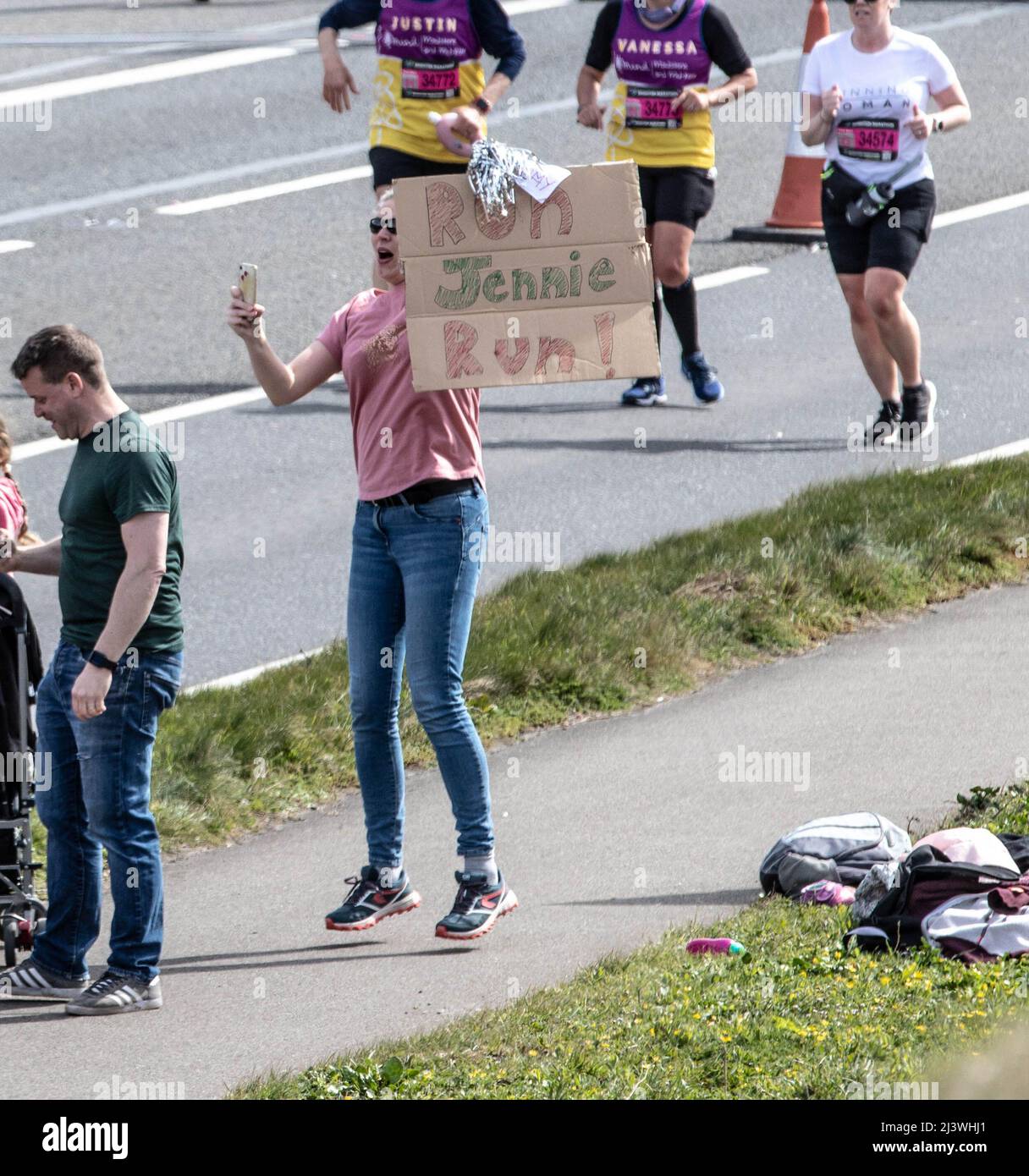 12,000 runners Take part in Todays Brighton marathon Photos taken from