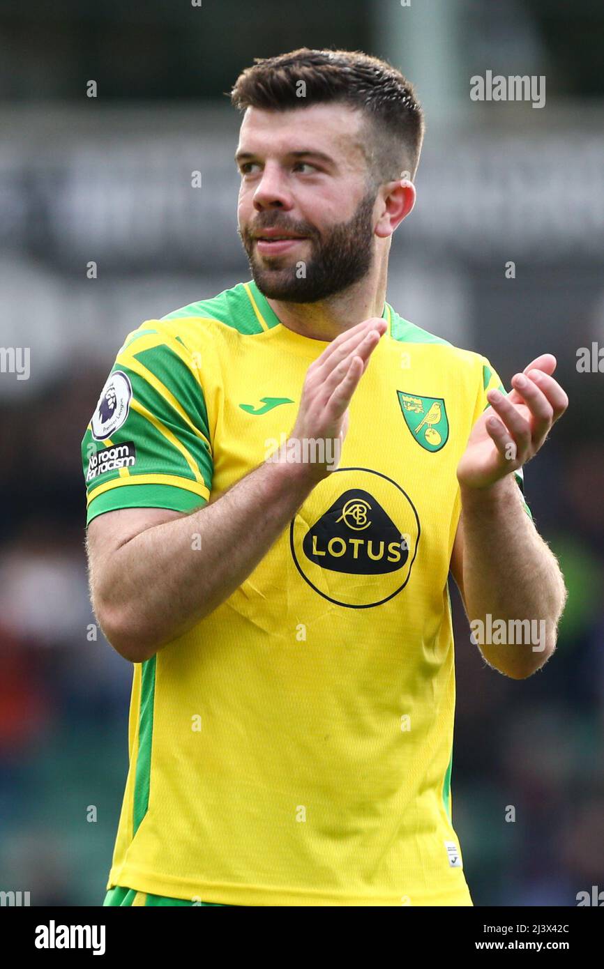 Grant Hanley #5 of Norwich City applauds the fans at the final whistle Stock Photo