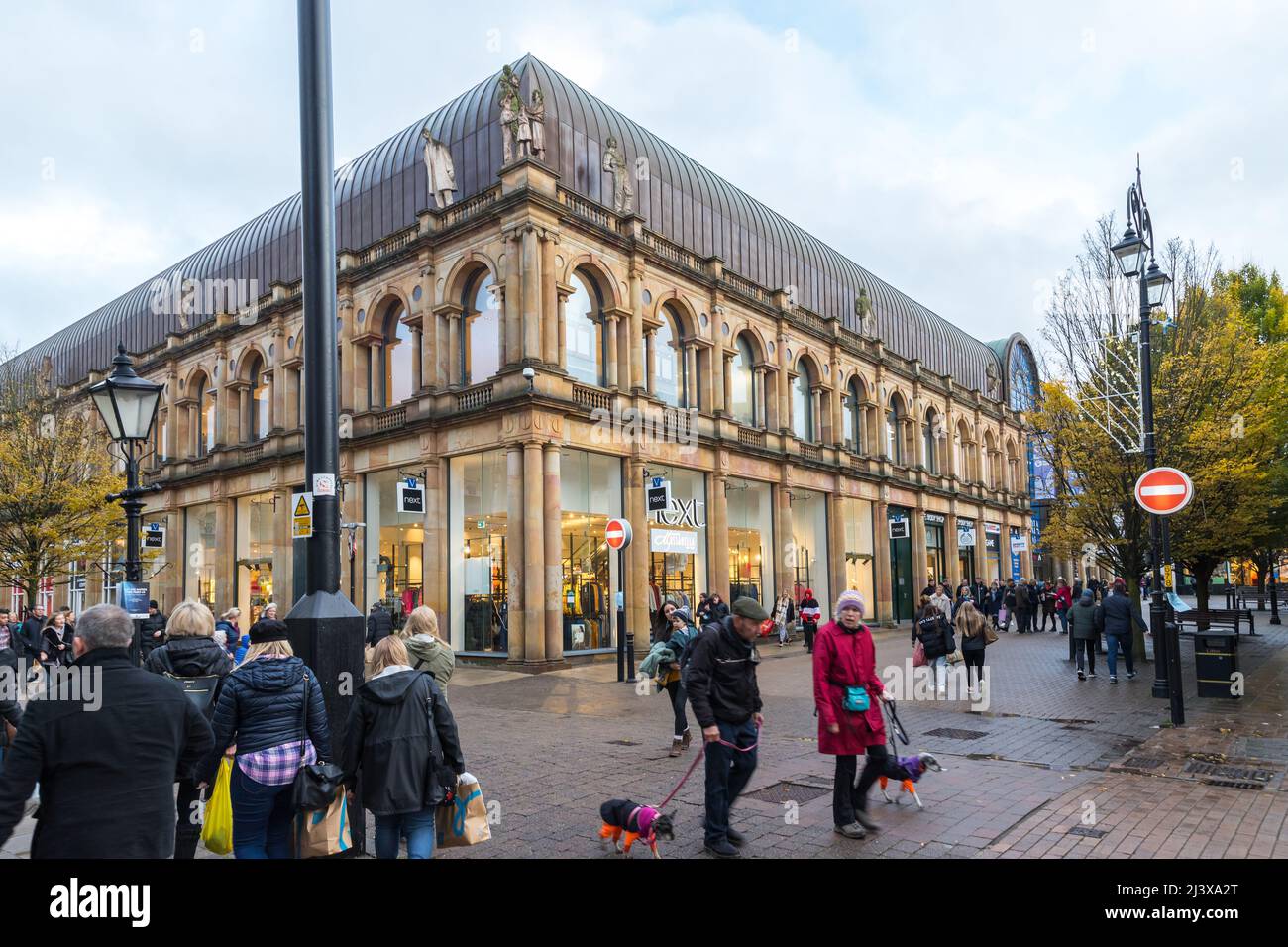 Victoria Shopping Centre Harrogate Stock Photo Alamy