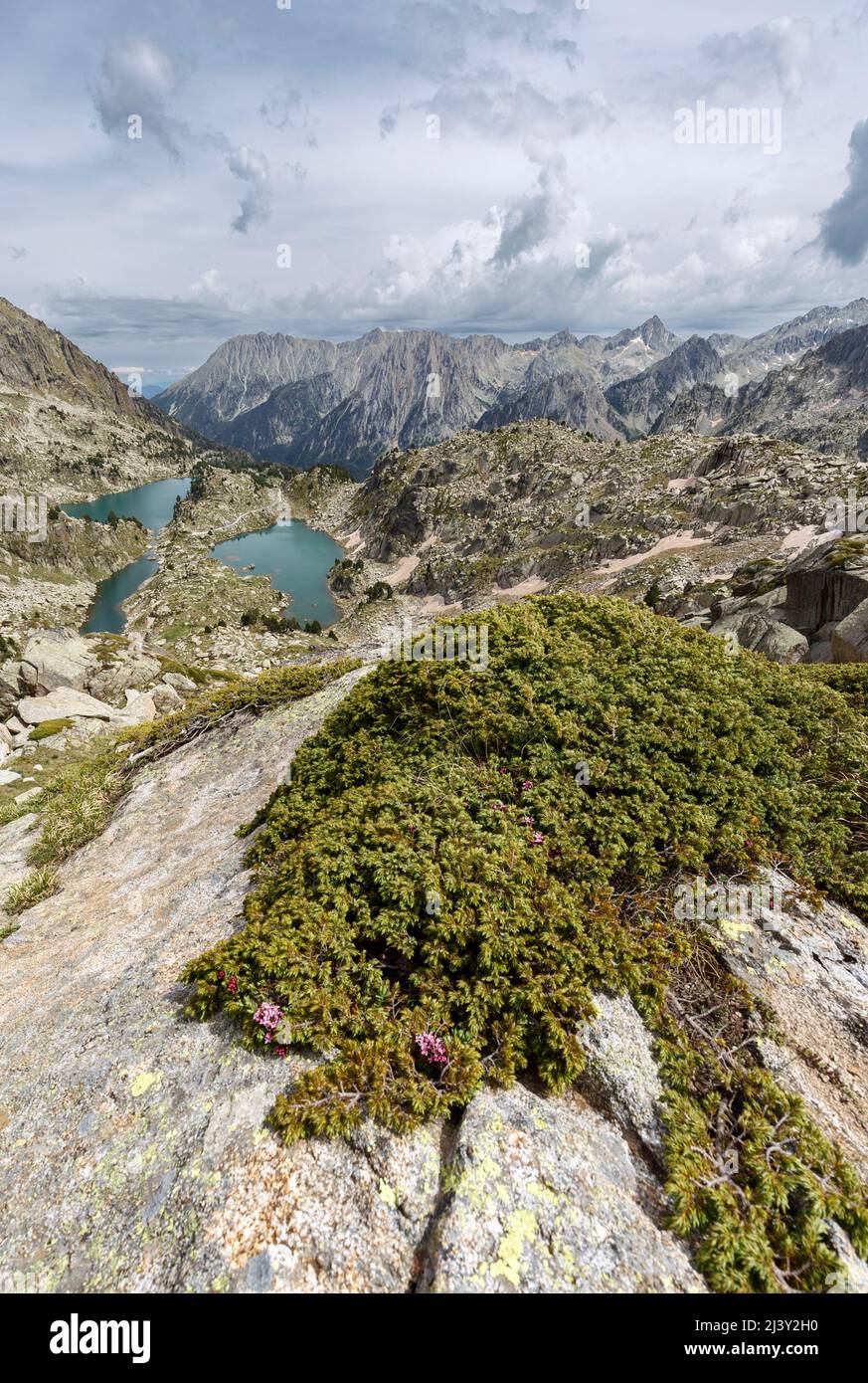 Munyidera and Barbs lakes, Aiguestortes national park, Pyrenees, Spain Stock Photo