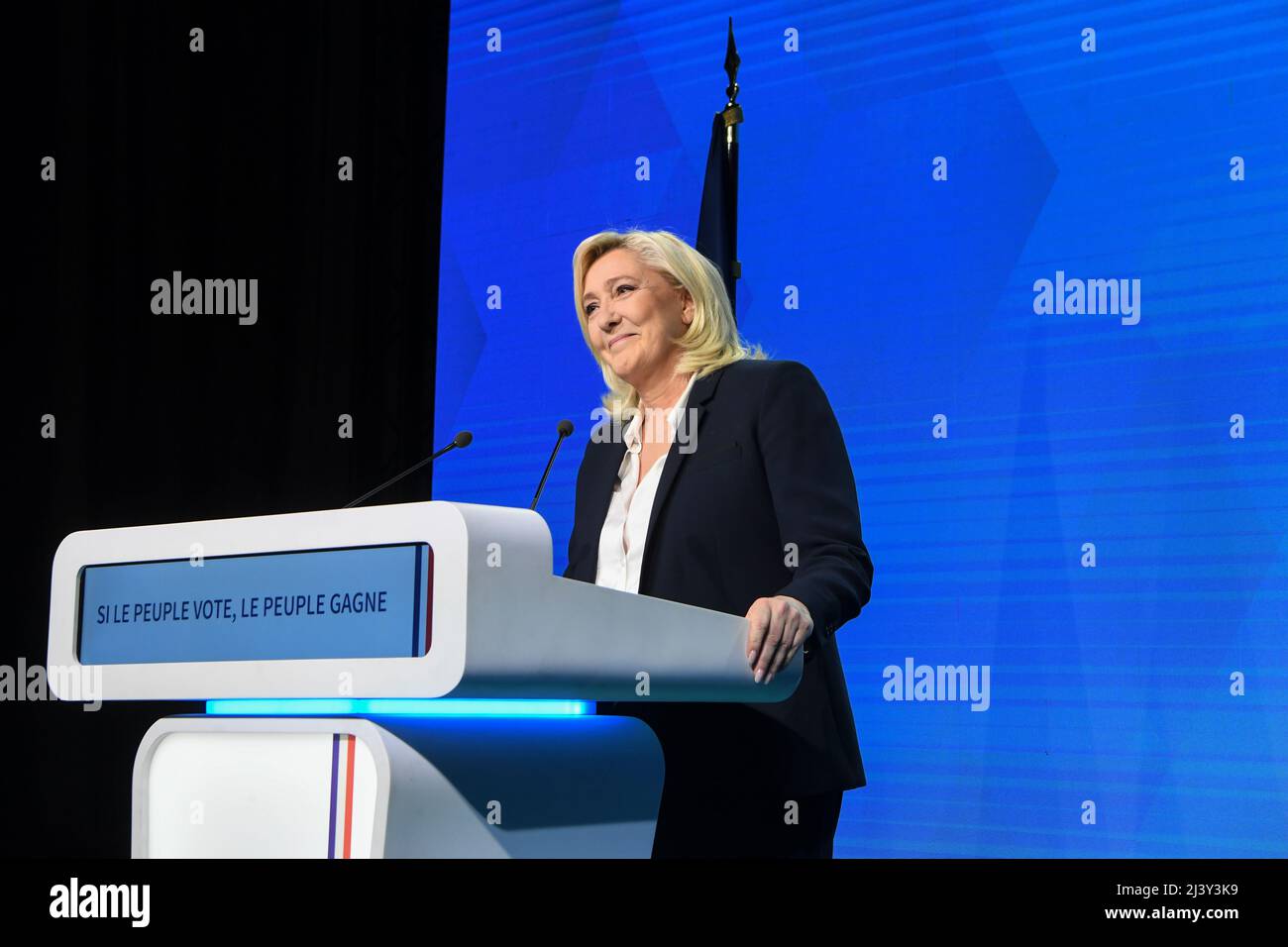 France, PARIS, 2022-04-10. Marine Le PEN during the electoral procession of the first round of the presidential election, she qualifies for the second round Credit: francois pauletto/Alamy Live News Stock Photo