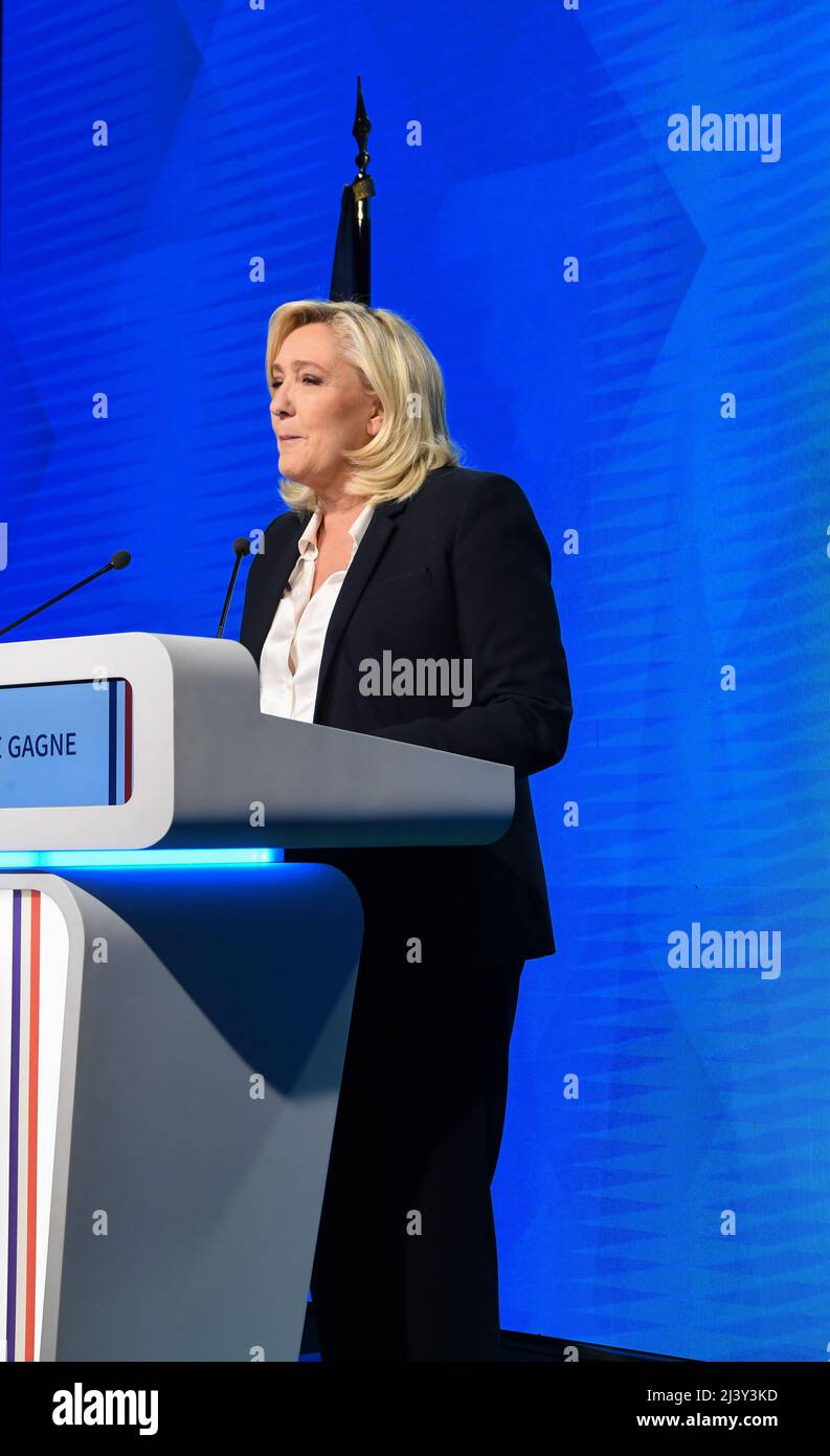 France, PARIS, 2022-04-10. Marine Le PEN during the electoral procession of the first round of the presidential election, she qualifies for the second round Credit: francois pauletto/Alamy Live News Stock Photo