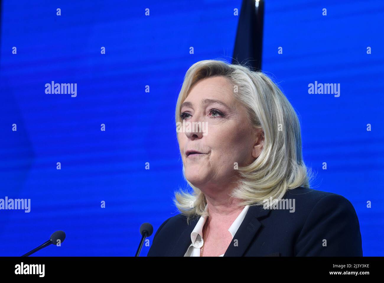 France, PARIS, 2022-04-10. Marine Le PEN during the electoral procession of the first round of the presidential election, she qualifies for the second round Credit: francois pauletto/Alamy Live News Stock Photo