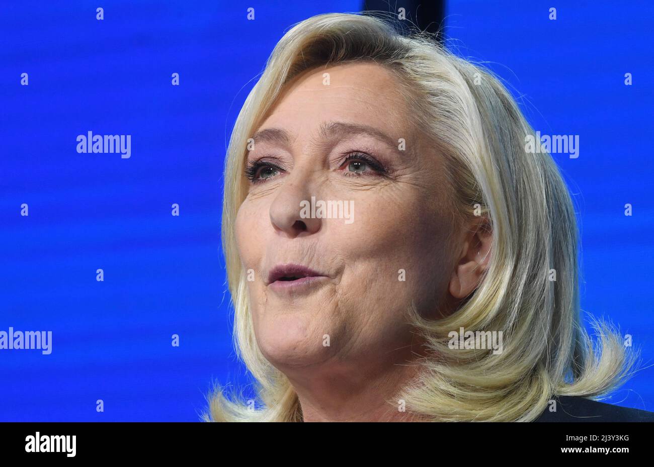 France, PARIS, 2022-04-10. Marine Le PEN during the electoral procession of the first round of the presidential election, she qualifies for the second round Credit: francois pauletto/Alamy Live News Stock Photo
