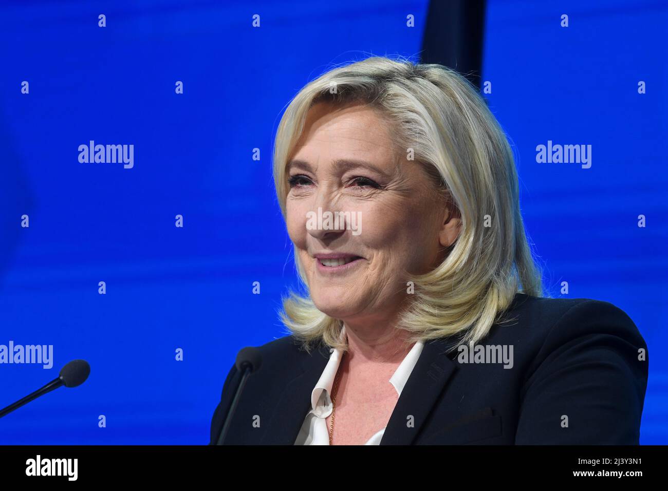 France, PARIS, 2022-04-10. Marine Le PEN during the electoral procession of the first round of the presidential election, she qualifies for the second round Credit: francois pauletto/Alamy Live News Stock Photo