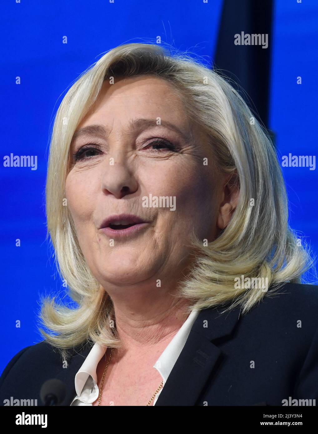 France, PARIS, 2022-04-10. Marine Le PEN during the electoral procession of the first round of the presidential election, she qualifies for the second round Credit: francois pauletto/Alamy Live News Stock Photo