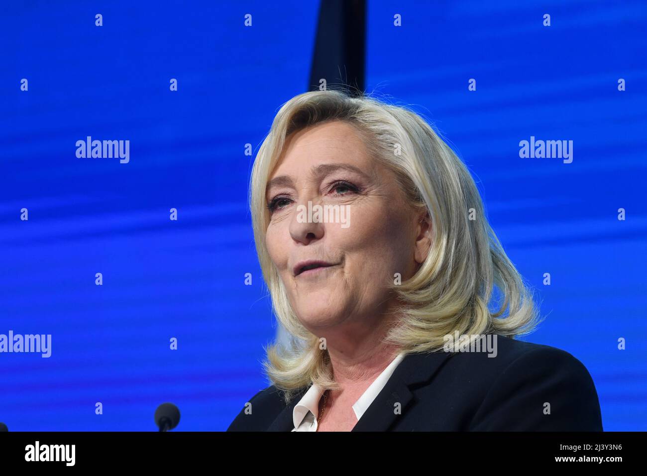 France, PARIS, 2022-04-10. Marine Le PEN during the electoral procession of the first round of the presidential election, she qualifies for the second round Credit: francois pauletto/Alamy Live News Stock Photo