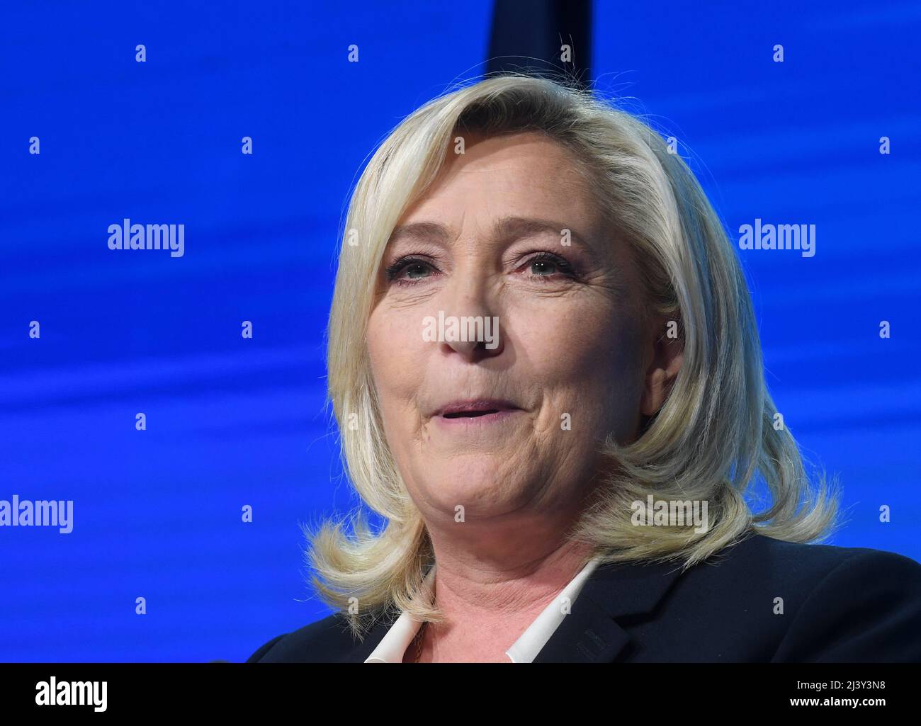 France, PARIS, 2022-04-10. Marine Le PEN during the electoral procession of the first round of the presidential election, she qualifies for the second round Credit: francois pauletto/Alamy Live News Stock Photo
