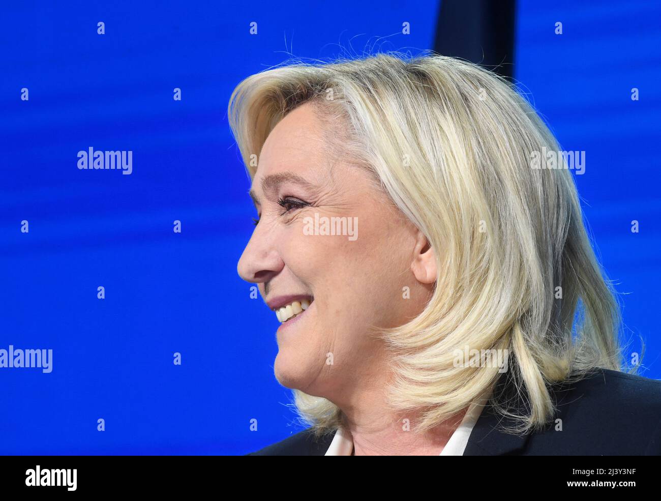 France, PARIS, 2022-04-10. Marine Le PEN during the electoral procession of the first round of the presidential election, she qualifies for the second round Credit: francois pauletto/Alamy Live News Stock Photo