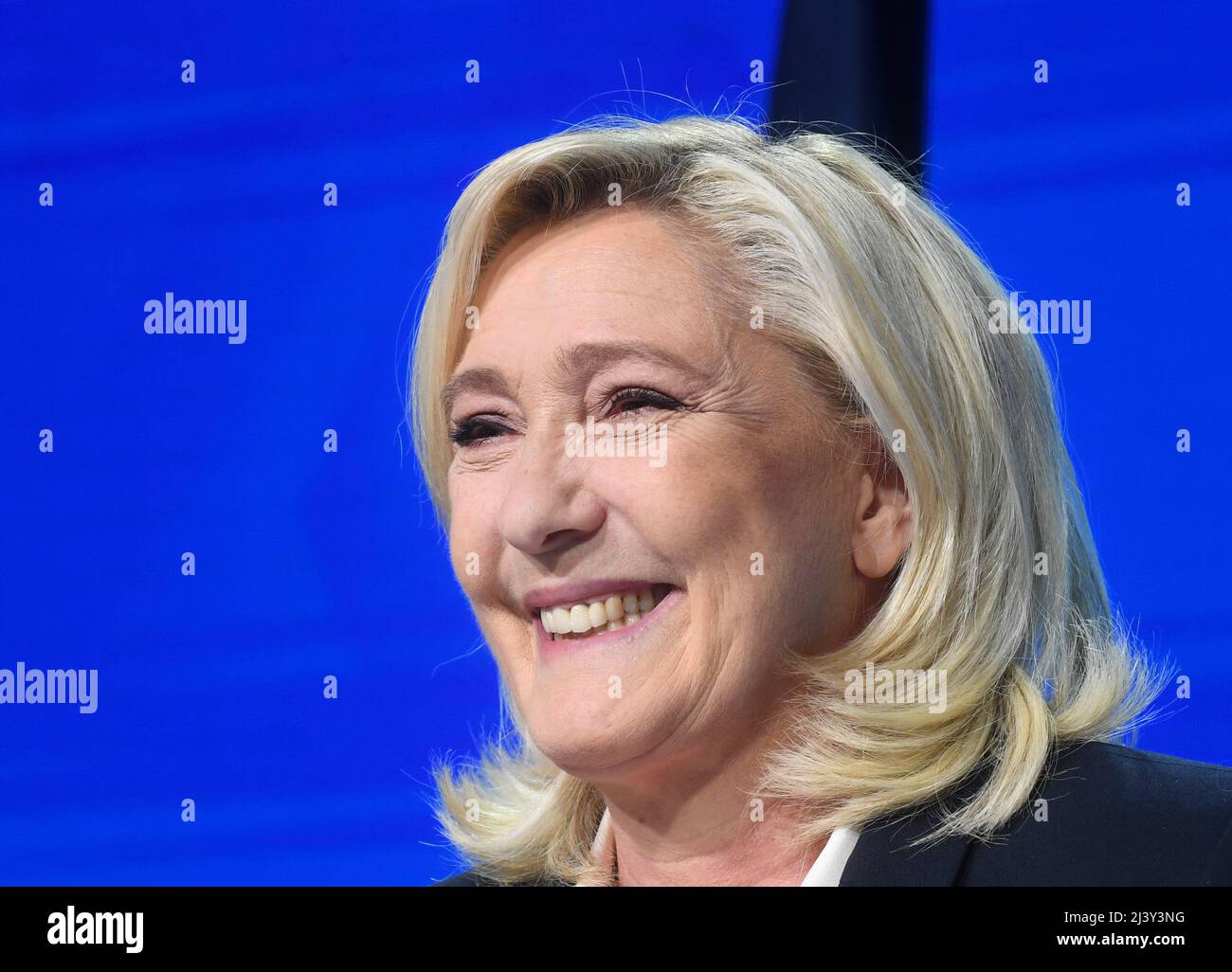 France, PARIS, 2022-04-10. Marine Le PEN during the electoral procession of the first round of the presidential election, she qualifies for the second round Credit: francois pauletto/Alamy Live News Stock Photo