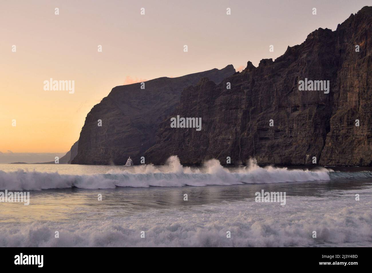 Acantilados de Los Gigantes (Cliffs of the Giants), Atlantic coast northwest of Tenerife Canary islands Spain. Stock Photo