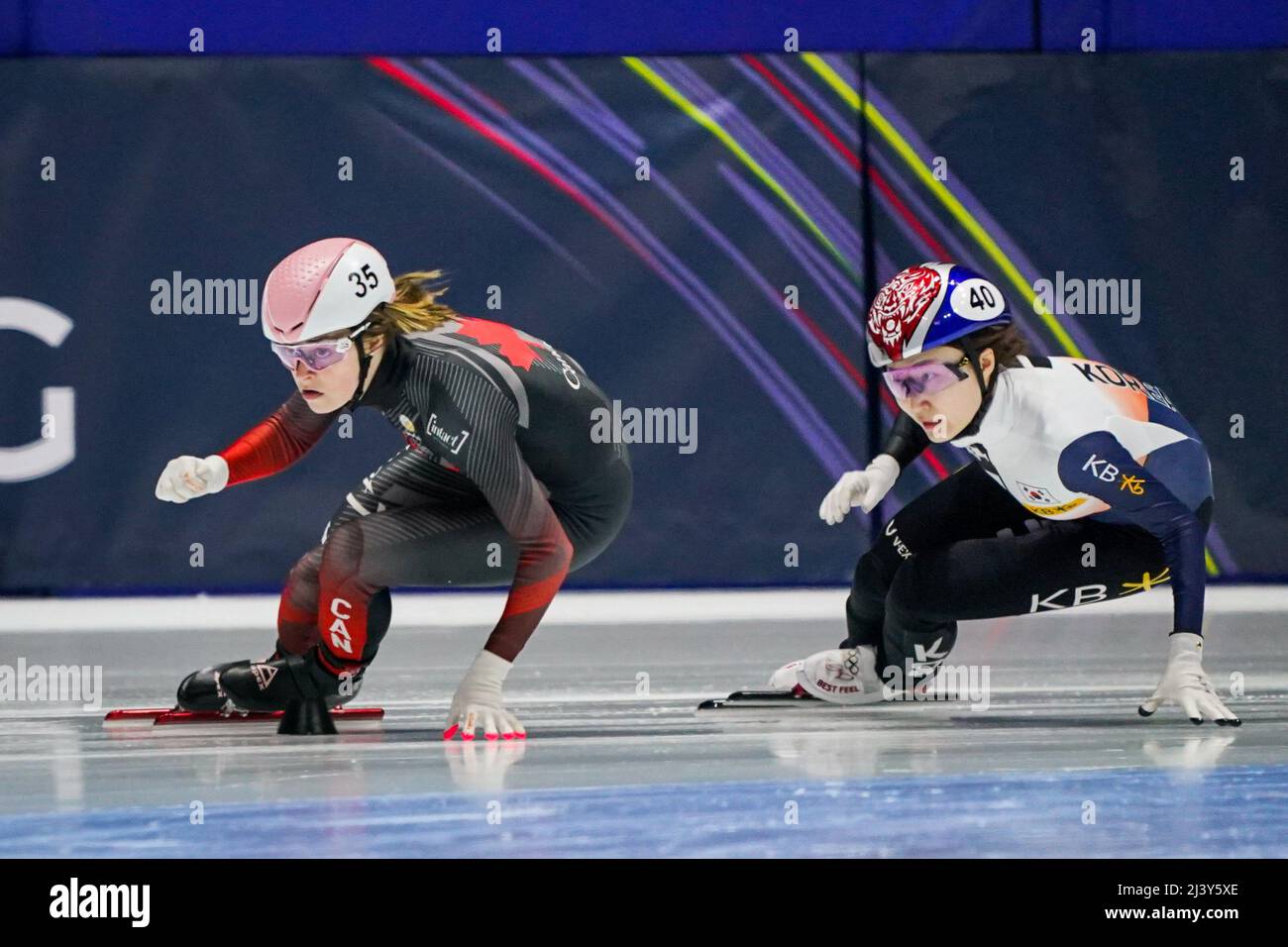 MONTREAL, CANADA - APRIL 10: Kim Boutin of Canada and Minjeong Choi of the Republic of Korea during Day 3 of the ISU World Short Track Championships at the Maurice Richard Arena on April 10, 2022 in Montreal, Canada (Photo by Andre Weening/Orange Pictures) Stock Photo